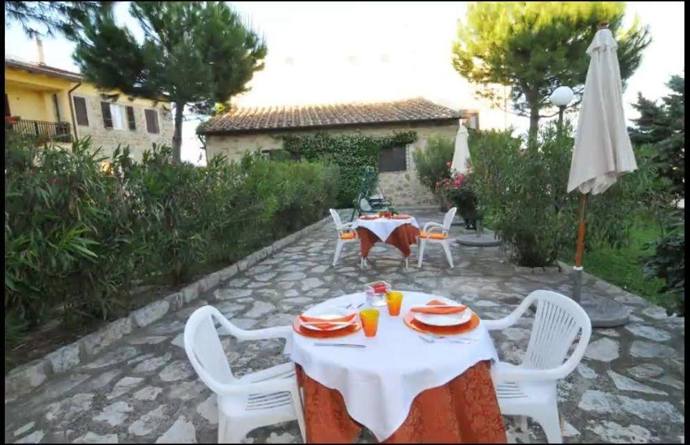 Agriturismo La Ginestrella Civitella D'Arna Exterior photo