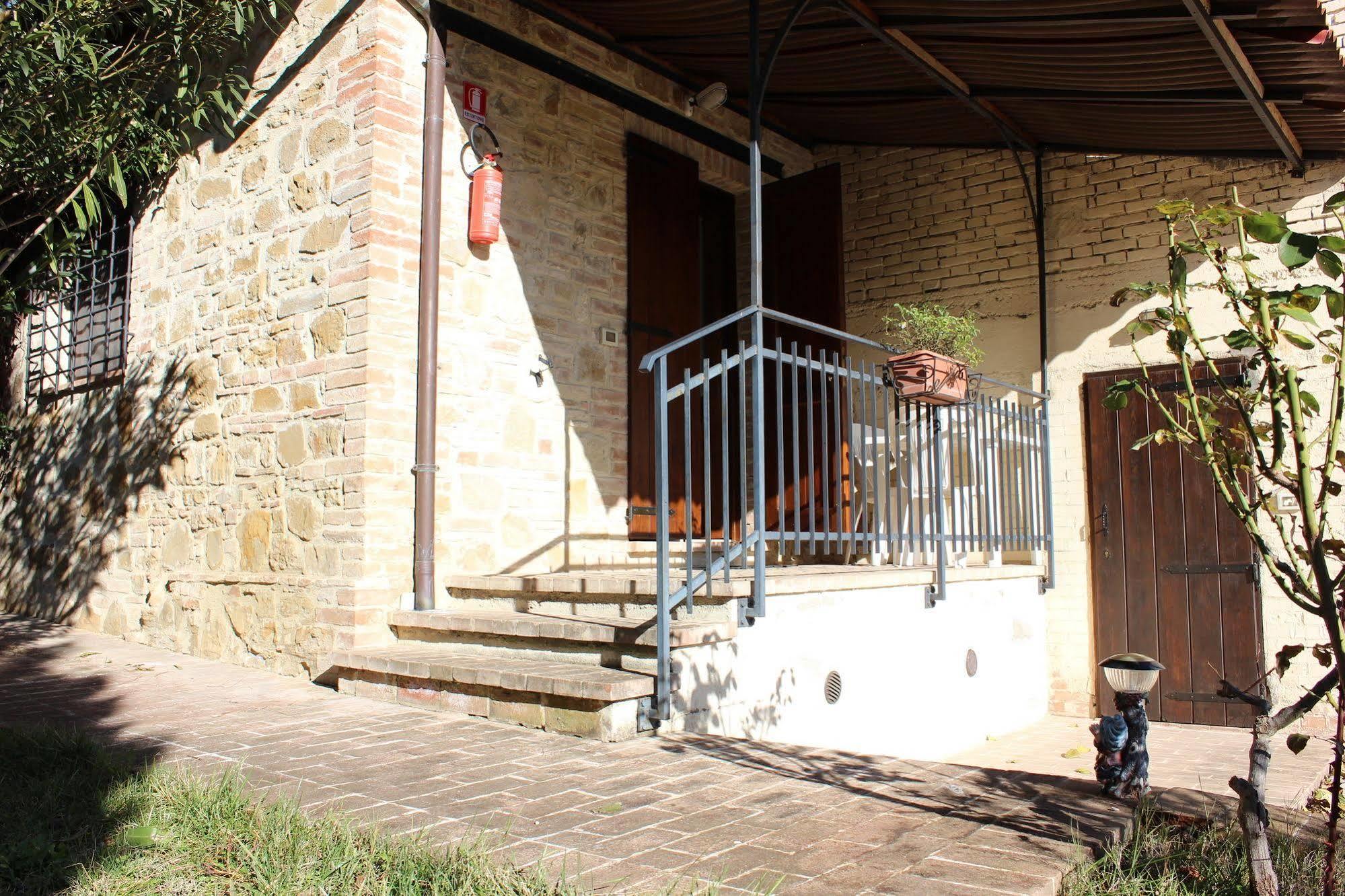 Agriturismo La Ginestrella Civitella D'Arna Exterior photo